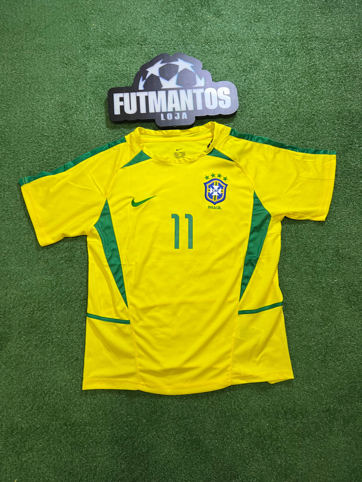 Camisa Brasil 2002 Amarela - Ronaldinho #11 | FutMantos