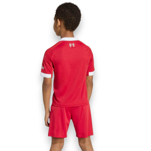 Kit Infantil Liverpool I 2025/26 | Futmantos