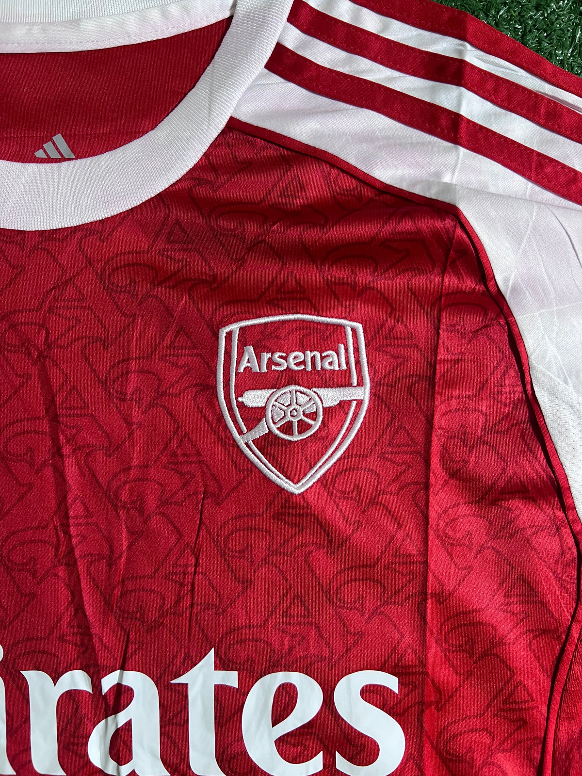 Camisa Arsenal 25/26 -(Leves manchas no tecido)| FutMantos