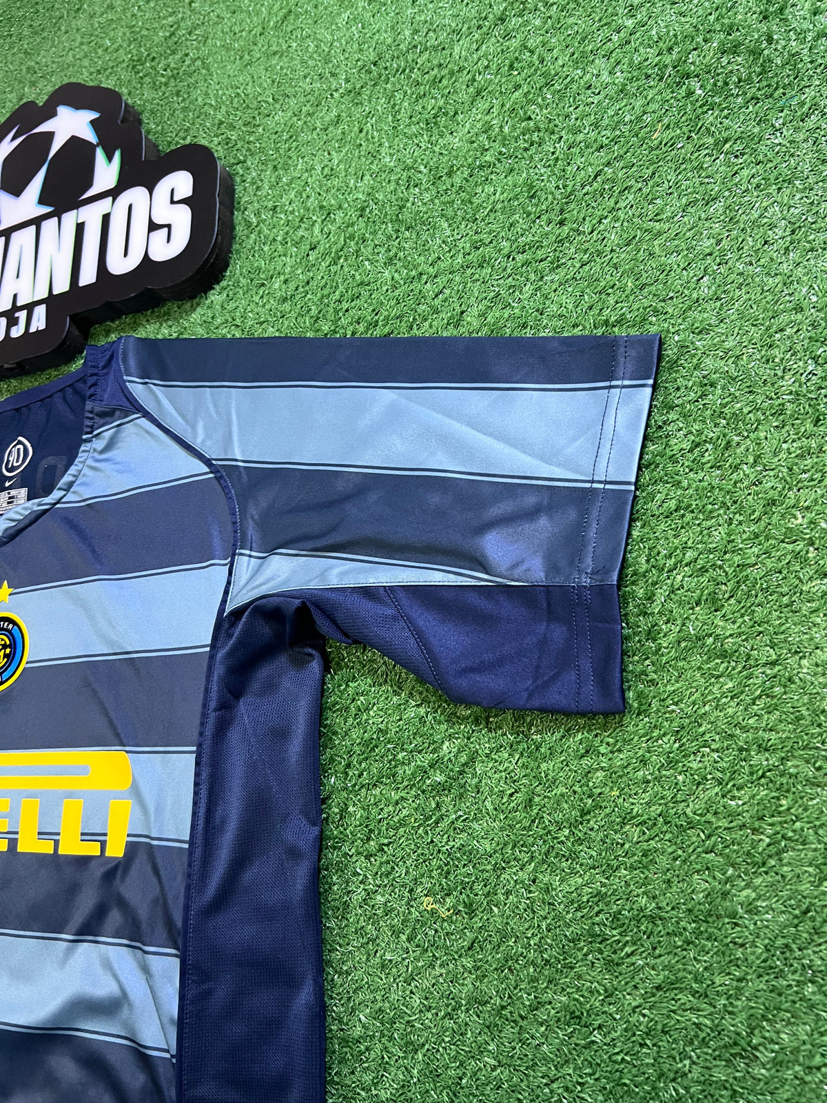 Camisa l Retrô Inter de Milão 04/05 -Adriano Imperador #10| FutMantos