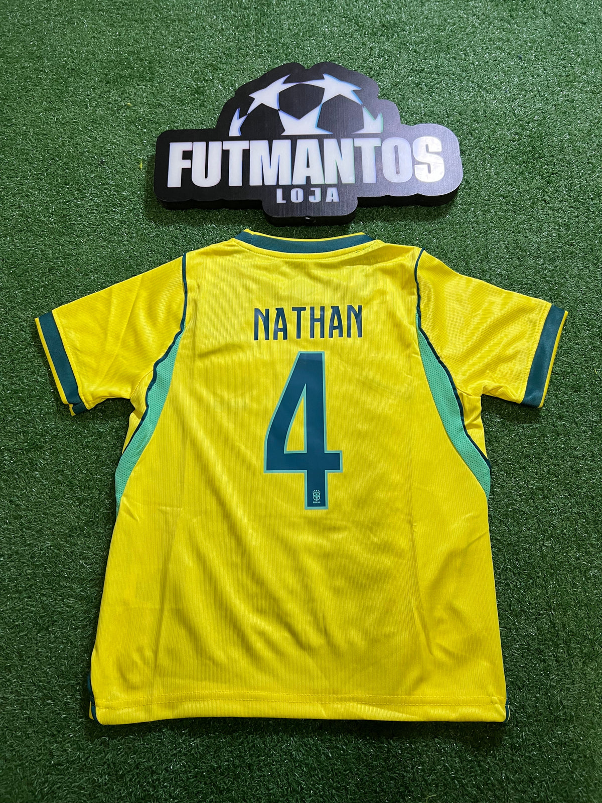 kit Infantil Brasil I 26/27 - Amarelo- NATHAN#4|  FutMantos