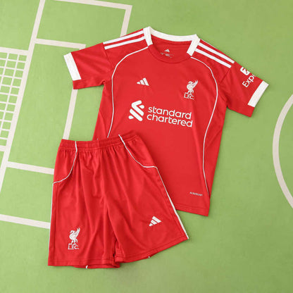 Kit Infantil Liverpool I 2025/26 | Futmantos