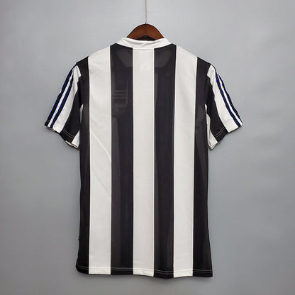 Camisa Newcastle Retrô 1995/1997 Preta e Branca - | Futmantos