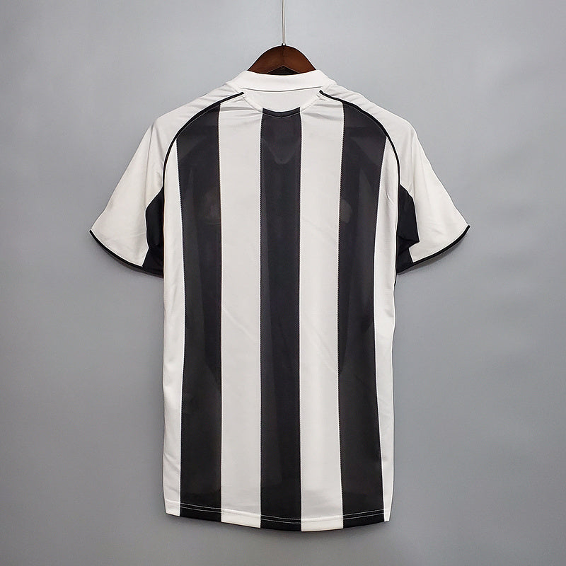 Camisa Newcastle Retrô 2005/2006 Preta e Branca - | Futmantos