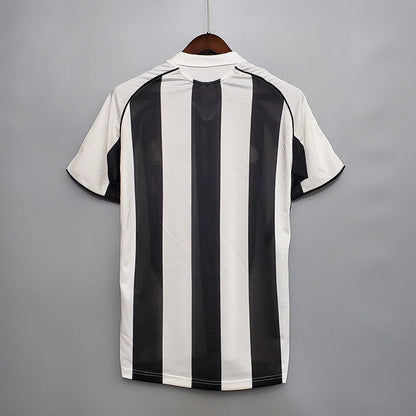 Camisa Newcastle Retrô 2005/2006 Preta e Branca - | Futmantos