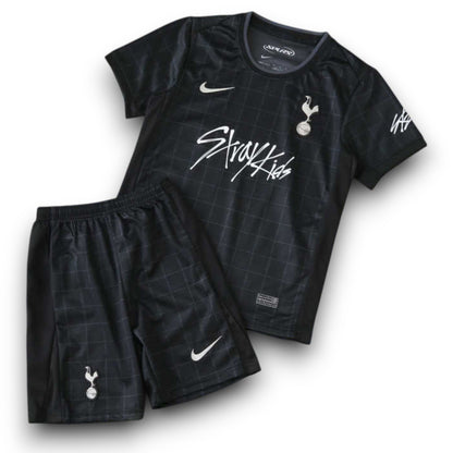 Kit Infantil Tottenham Spurs II 2025/26 | Futmantos