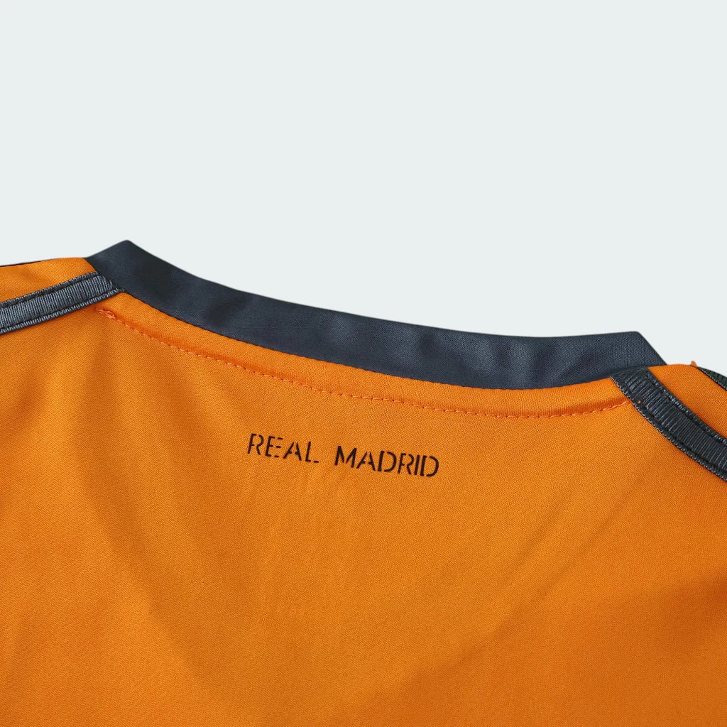 Camisa Real Madrid 2013/14 III Manga Longa